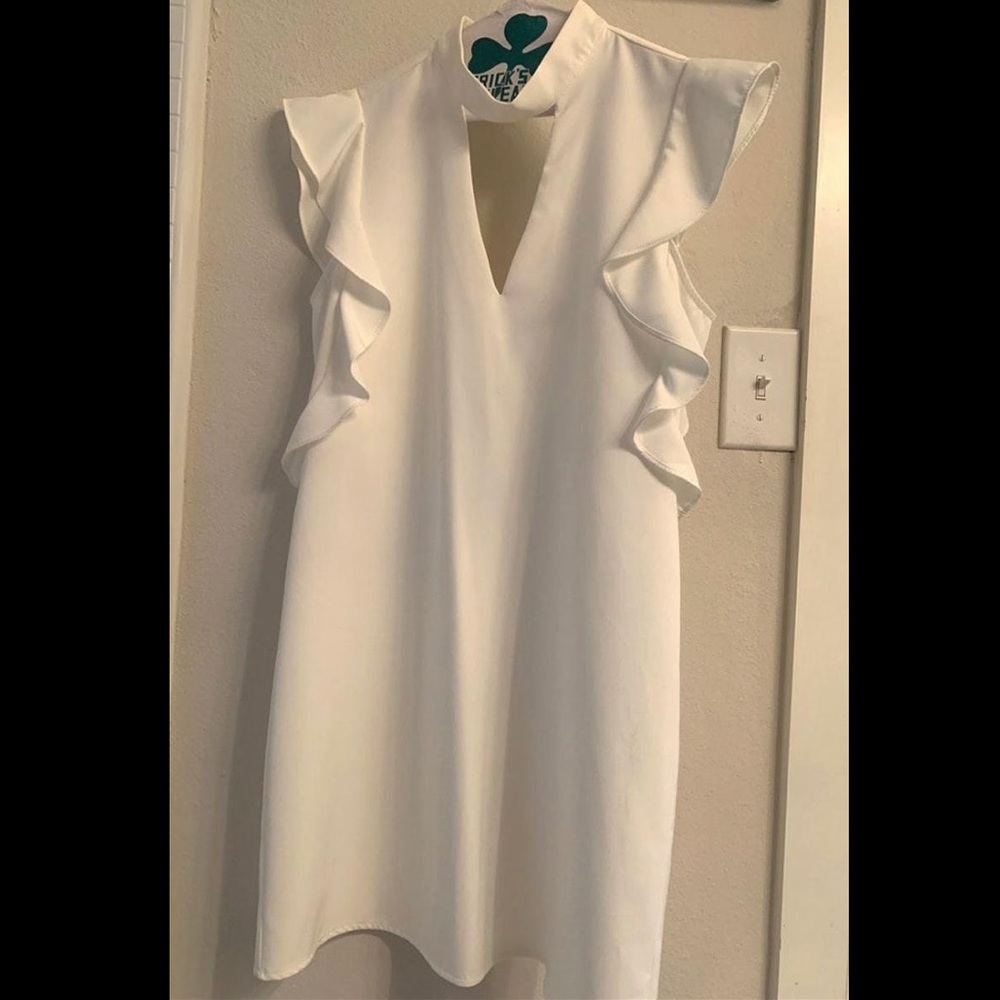 Essue White Dress